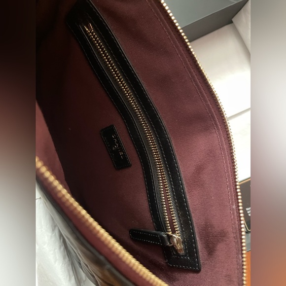 Chanel Quilted O-Case Medium - Picture 3 of 6